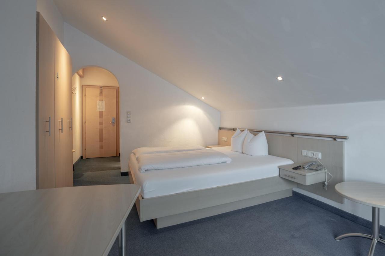 Petit Madlein Bed & Breakfast Ischgl Exterior photo
